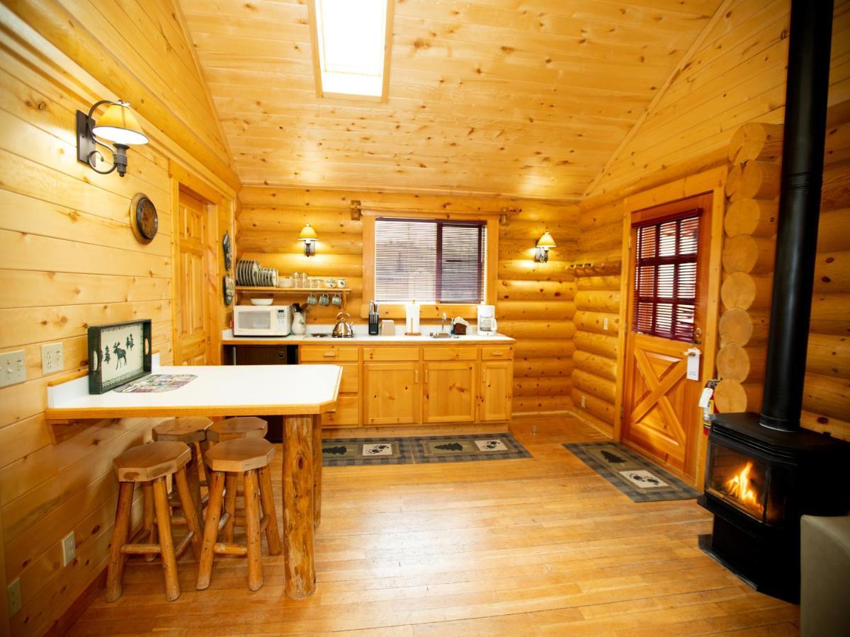 Beartooth Hideaway Inn & Cabins Red Lodge Exterior photo